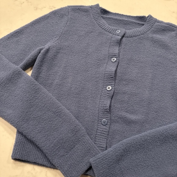 Alo dusty Blue Women's cropped Sweater - Picture 2 of 4